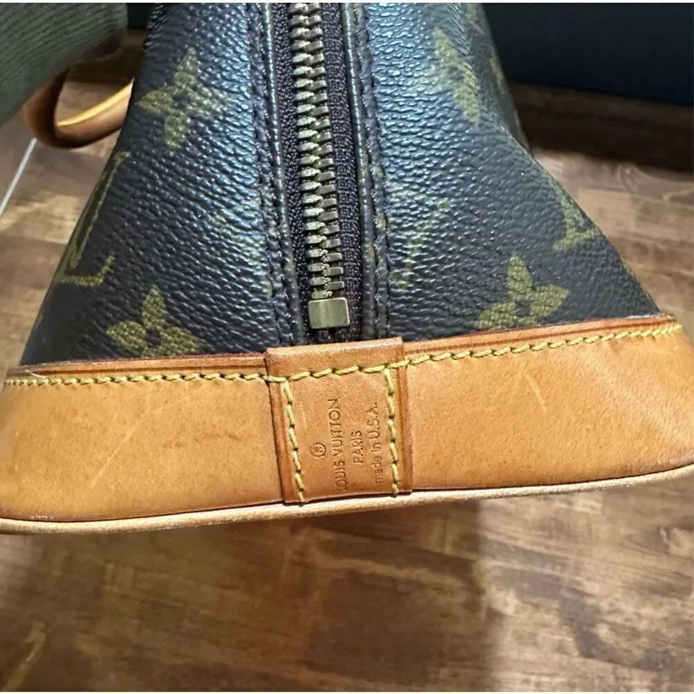 Louis Vuitton Alma PM - Picture 12 of 15
